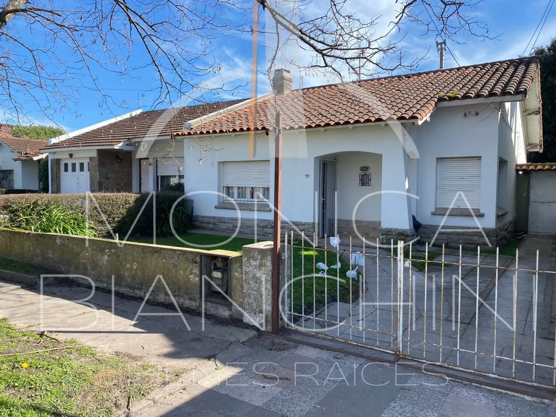 Linda casa de 3 ambientes en venta, 75m², Jorge Newbery