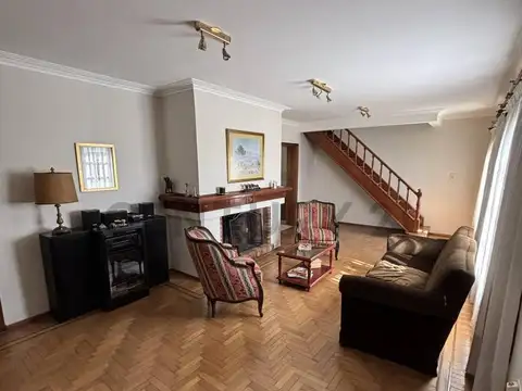 Casa en Venta en Lobos, USD 360.000
