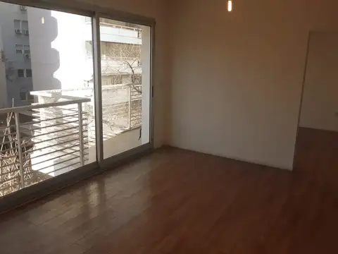 Vera 900, Piso 4