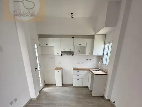 Depto Tipo Casa en Alquiler en Ramos Mejia Sur, $ 950.000