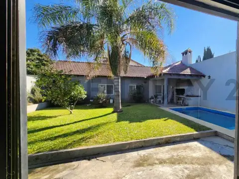 Casa Palomar 4 ambientes-APTA CREDITO-