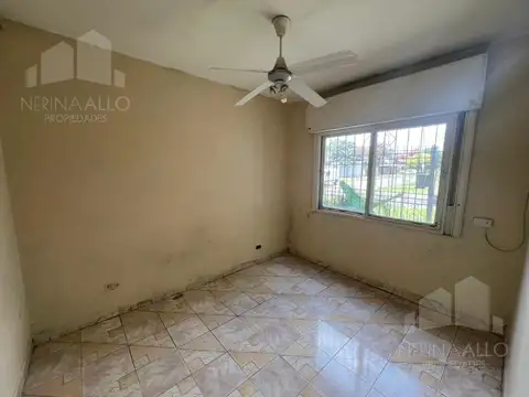 Casa en Alquiler con 1 cochera