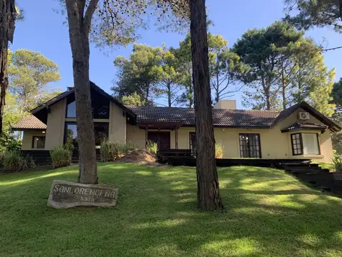 Casa 3 Dormitorios en Alquiler Temporario en Pinamar Zona Nayades
