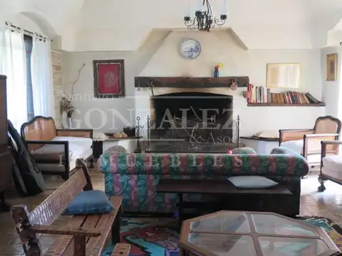 Casa en Venta con 2 cocheras