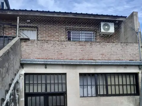 Depto Tipo Casa en Venta de 5 ambientes