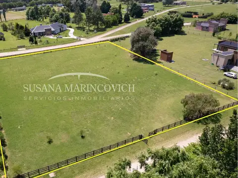 Lote en La Cecilia Carlos Keen