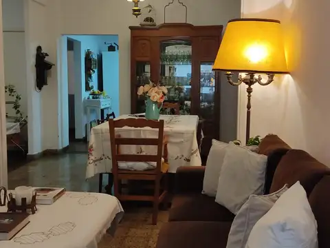 Casa en Venta en Adrogue, USD 145.000