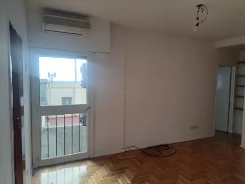 Departamento en Alquiler en Colegiales, $ 600.000