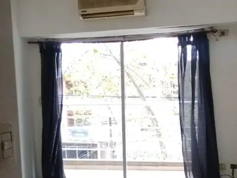 Matheu 4200, Piso 1