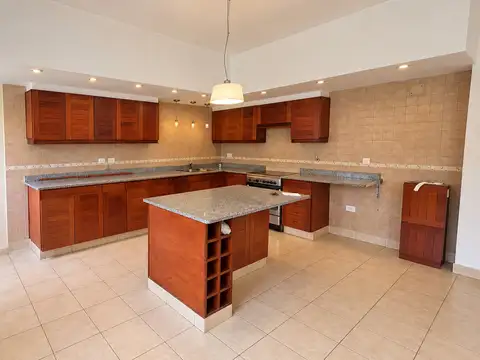 Depto Tipo Casa en Alquiler en Villa Talleres, $ 1.200.000