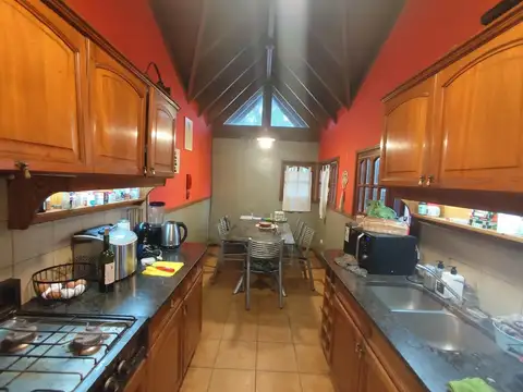 Casa 5 ambientes con 2 baños