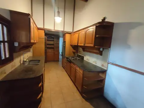 Casa en Alquiler de 4 dormitorios