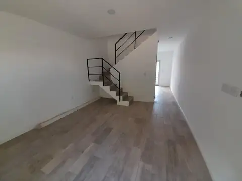 Casa 3 ambientes con 2 baños