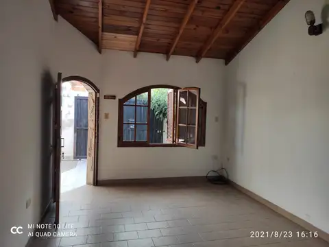 Casa 3 ambientes con 1 baño