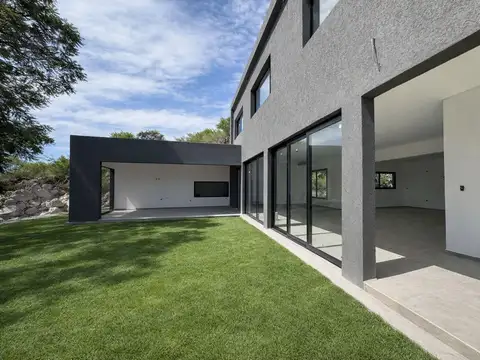 Casa en Venta en La Cuesta Villa Residencial, USD 480.000