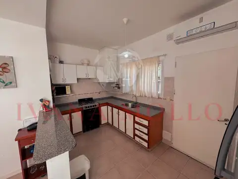 Casa 3 ambientes con 2 baños