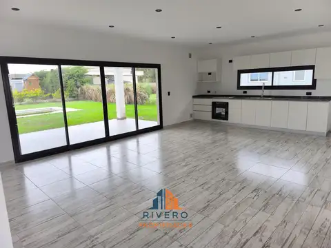 Casa en Venta en Horizontes al Sur, USD 180.000
