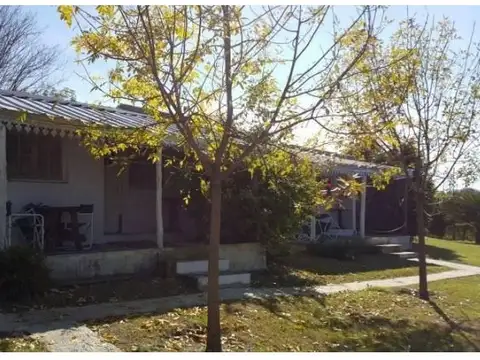 Complejo De Cabañas, Con Amplio Terreno, Pileta Y Equipamiento