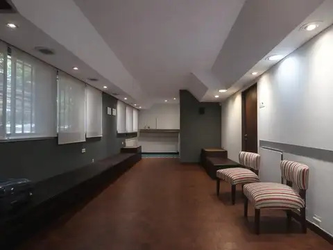 Oportunidad Alquiler - Edificio Comercial - Oficinas en el centro de San Fernando