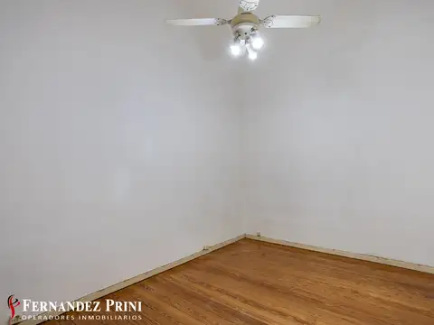 Depto Tipo Casa en Alquiler 80 años
