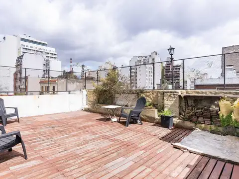 Depto Tipo Casa en Venta 90 años