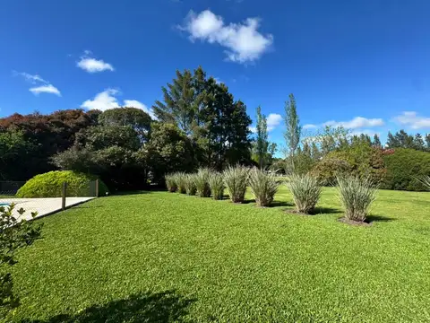 Venta Casa 7 Ambientes en Paraiso Country Club Guernica