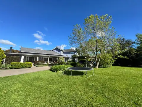 Venta Casa 7 Ambientes en Paraiso Country Club Guernica