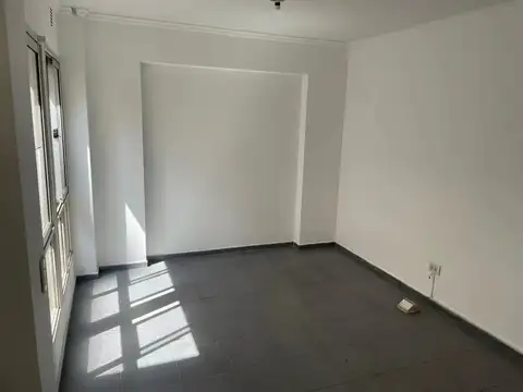 Alquilo Departamento 4 Dorm., Dos Baños. Dean Funes 743