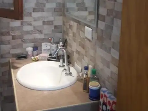 Casa 3 ambientes con 2 baños