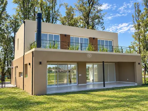 Casa 5 ambientes con 3 baños