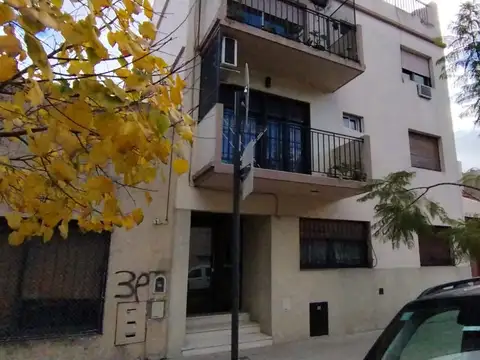 Franco 2500, Piso 2