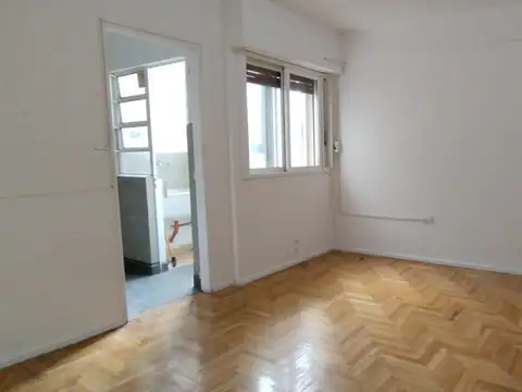 Departamento de 2 amb lateral coc sep - Franco al 2500