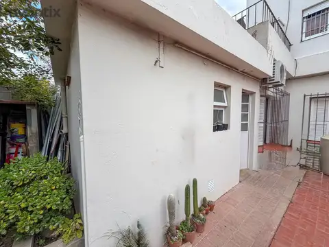 Casa + departamento en barrio San Martín