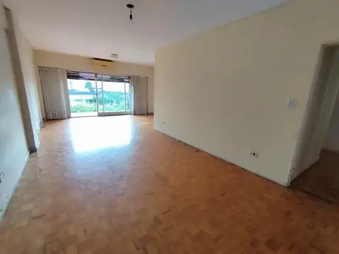 Excelente Piso súper luminoso - 3 Dorm + depend. + cochera