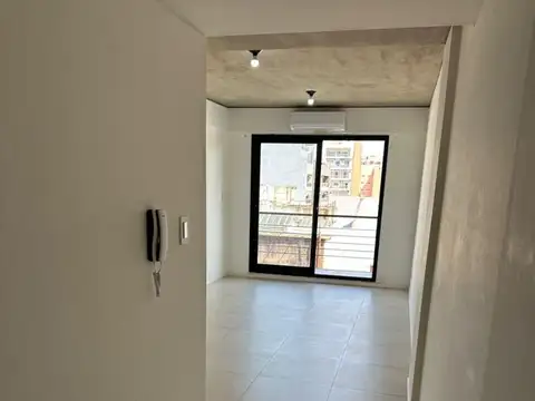 Depto Tipo Casa en Alquiler de 1 dormitorio