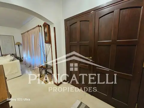 VENTA DE CASA EN BANCO PROVINCIA CON 4 HABITACIONES