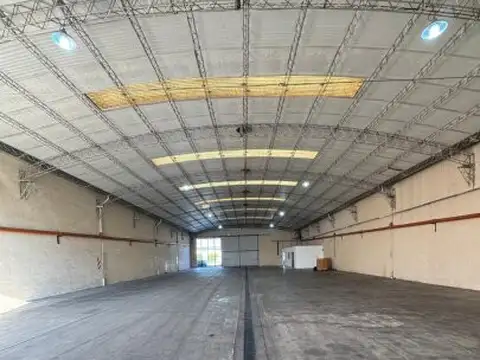 GALPÓN Y OFICINA EN ALQUILER  PASCO 1046  GRANADERO BAIGORRIA