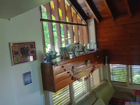 Casa 7 ambientes con 2 baños