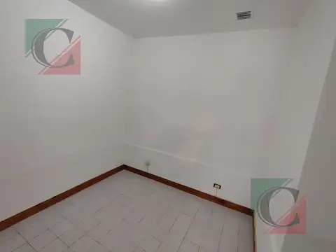 Depto Tipo Casa en Alquiler con 1 cocheras