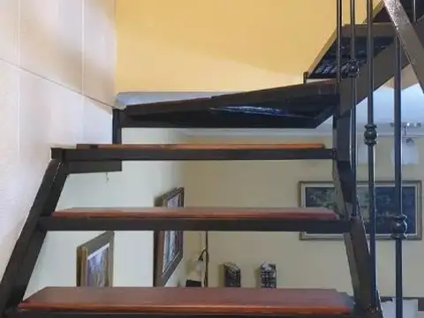 Depto Tipo Casa 3 ambientes con 2 baños