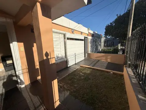 Casa 6 ambientes con 1 baño