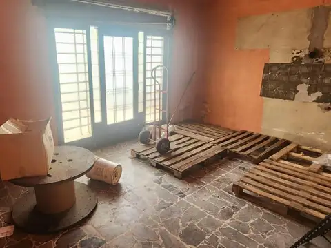 Galpon en Alquiler 56  mts Fondo