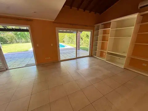 Casa  en Venta en La Masia, Pilar, G.B.A. Zona Norte