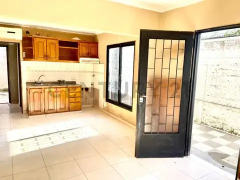 57 e/ 137 y 138 2100, Piso 0