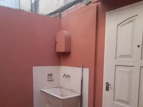 Depto Tipo Casa en Alquiler de 2 ambientes