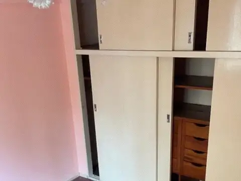 Pedro Lozano 3000, Piso 2