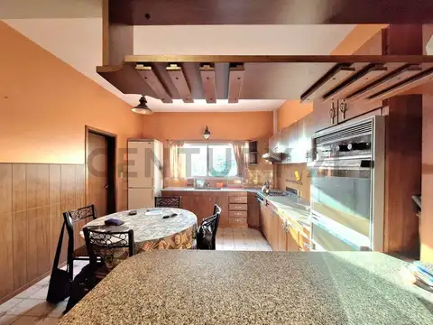 Casa en Venta en Rafael Calzada, USD 96.000
