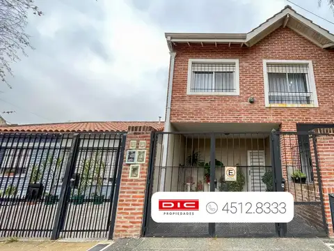 Casa 4 ambientes con 1 baño