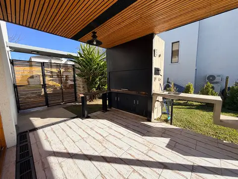 ALQUILER Casa 5 dormitorios Vila Marina II