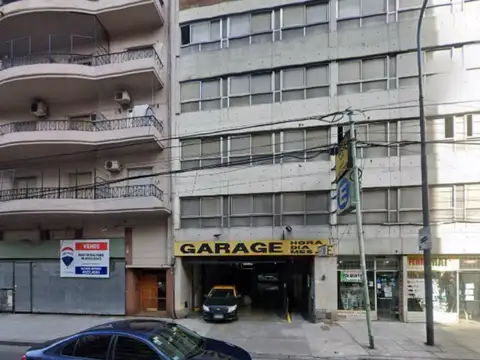 Edificio comercial en flores